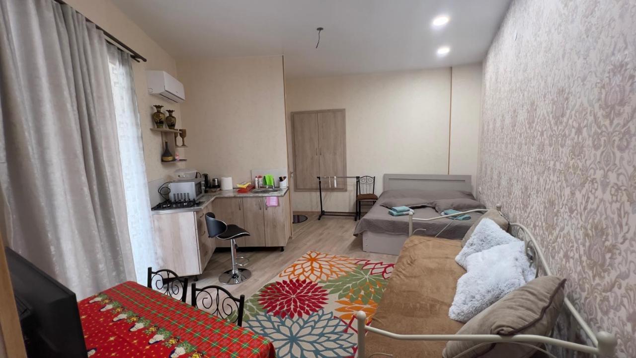 Guest House Beautiful Avlabar Tbilisi Ngoại thất bức ảnh